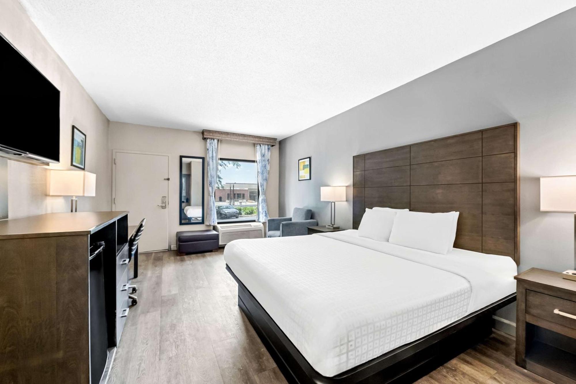 Surestay Plus Hotel By Best Western Southern Pines Pinehurst Extérieur photo
