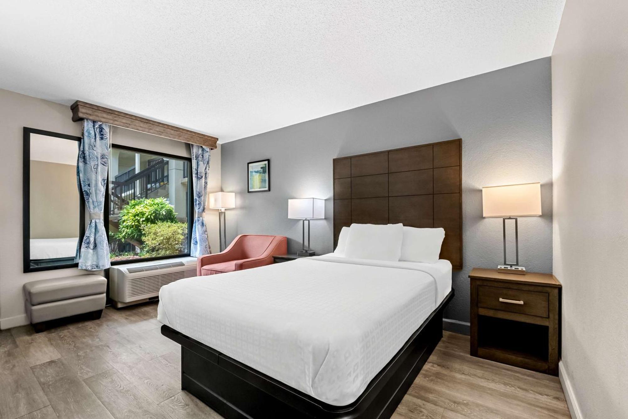 Surestay Plus Hotel By Best Western Southern Pines Pinehurst Extérieur photo