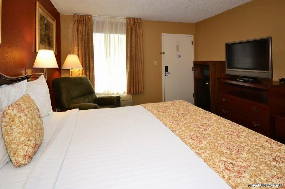 Surestay Plus Hotel By Best Western Southern Pines Pinehurst Chambre photo
