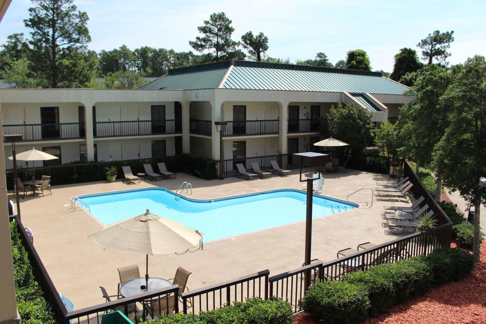 Surestay Plus Hotel By Best Western Southern Pines Pinehurst Extérieur photo
