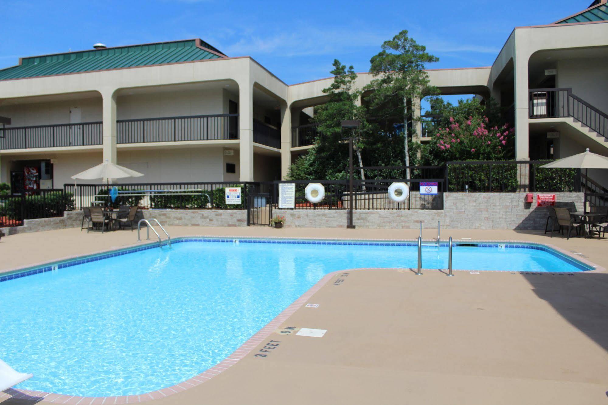 Surestay Plus Hotel By Best Western Southern Pines Pinehurst Extérieur photo