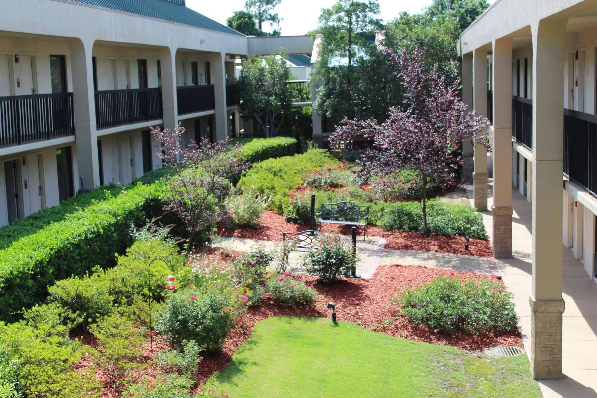 Surestay Plus Hotel By Best Western Southern Pines Pinehurst Extérieur photo